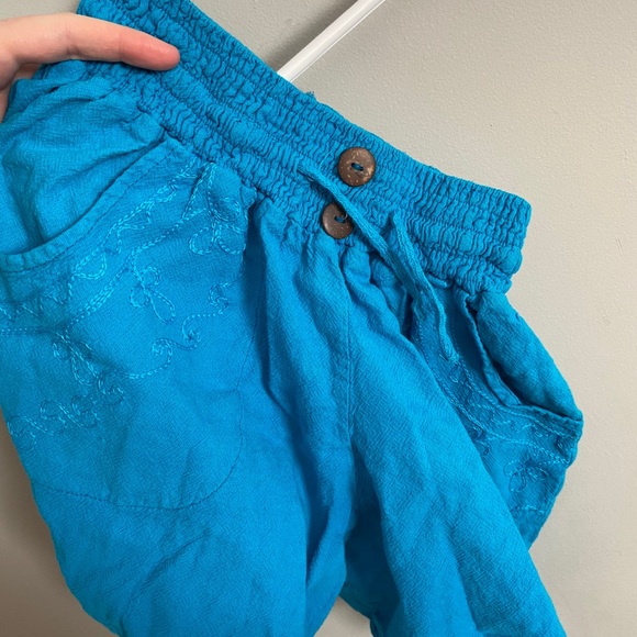 Blue detailed flowy shorts - Picture 2 of 5